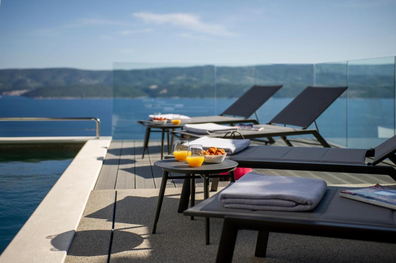 Villa Dispet With Heated Pool, Jacuzzi, Sauna And Cinema Целина Экстерьер фото