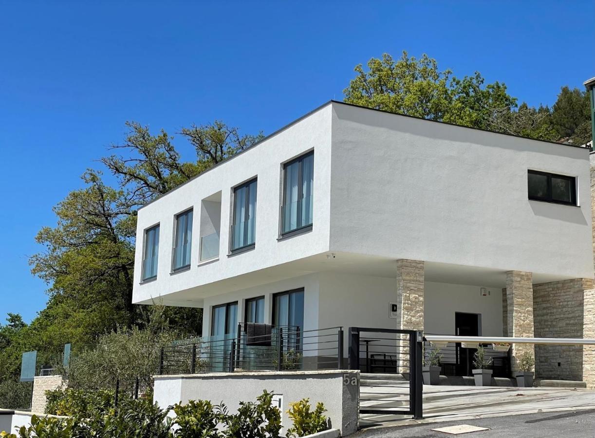 Villa Dispet With Heated Pool, Jacuzzi, Sauna And Cinema Целина Экстерьер фото
